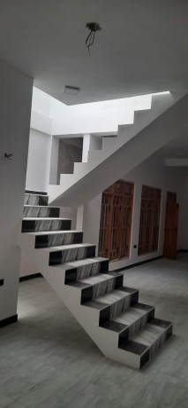 3 Storied Building For Rent Or Sale in Gampola