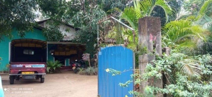 Houe and land for sale in Wariyapola Kurunagala