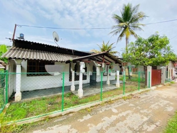 House For Sale in keravalapitiya