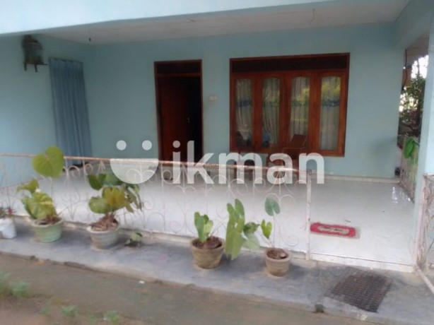House for sale in Ampara