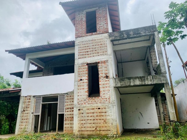 Two Stores House for Sale (under Construction) Kurunegala