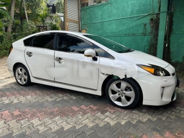 Toyota Prius G Touring 2012  For Sale In Akurana