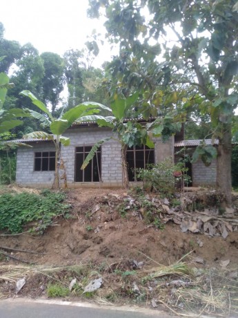 House for Sale in බඩල් කුබුර