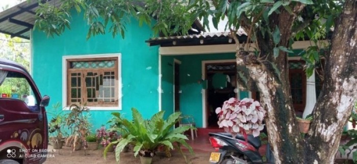 Houe and land for sale in Wariyapola Kurunagala