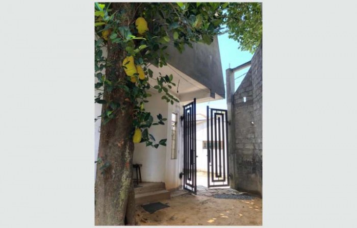 House for Sale in Baththaramulla