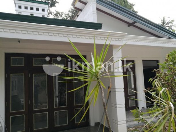 House For Sale In Nittambuwa